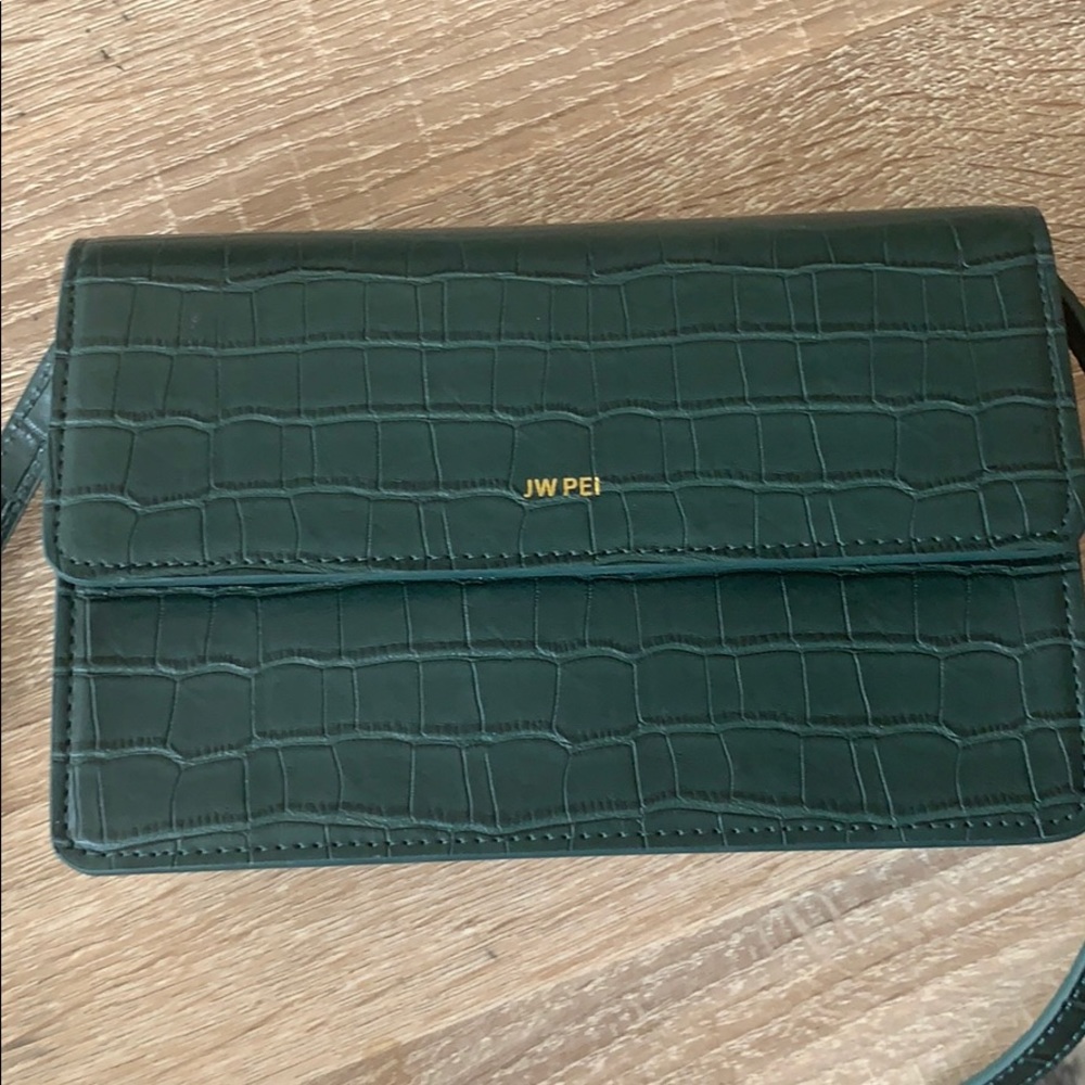 Green crocodile crossbody bag
